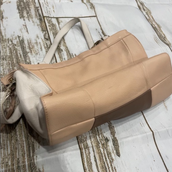 Elliott Lucca Bag - Picture 4 of 9